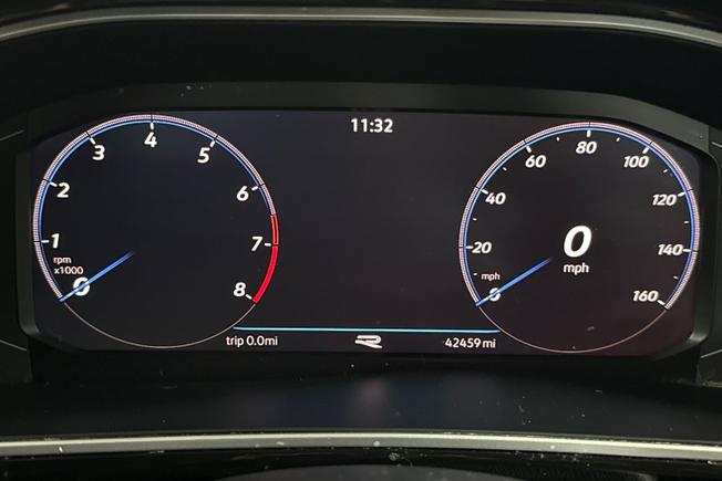 VOLKSWAGEN T-Roc Photo 15