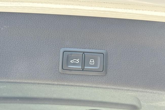 AUDI A6 Avant Photo 28