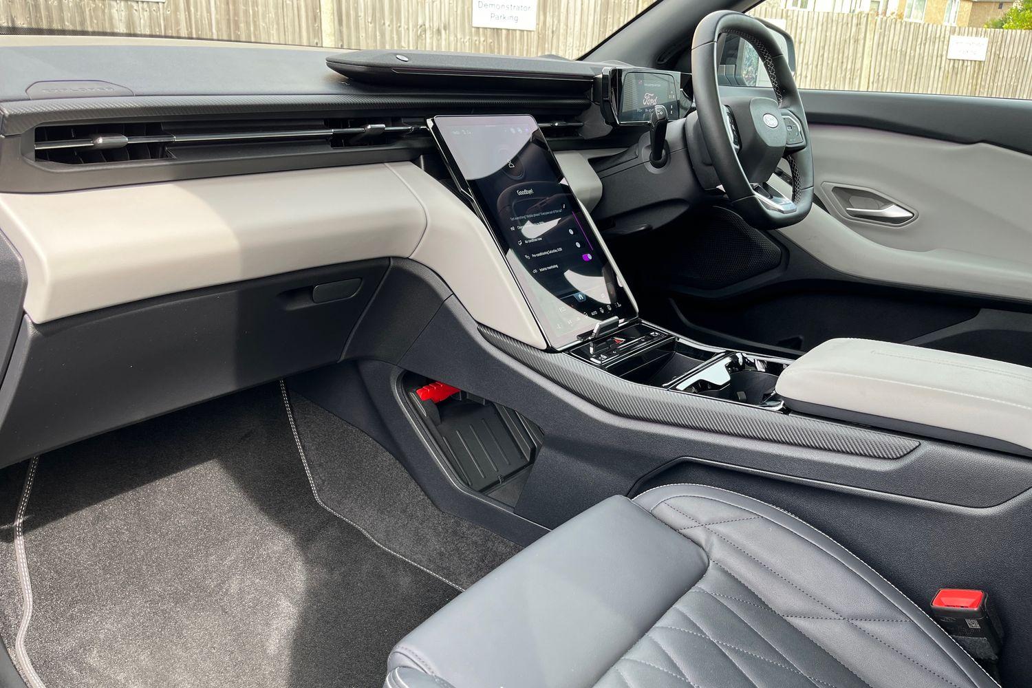 Ford Explorer Photo 17