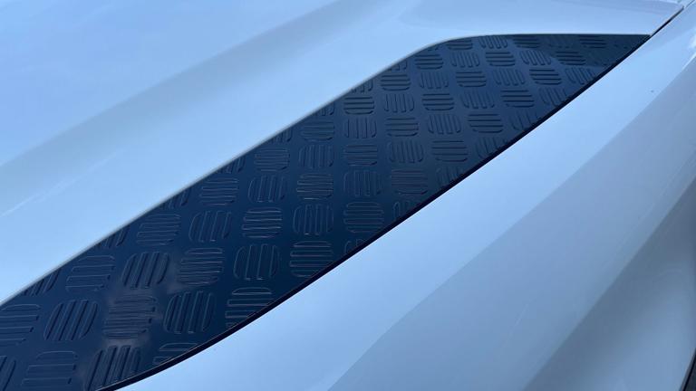 Used Land Rover Defender WJ73CWN 28