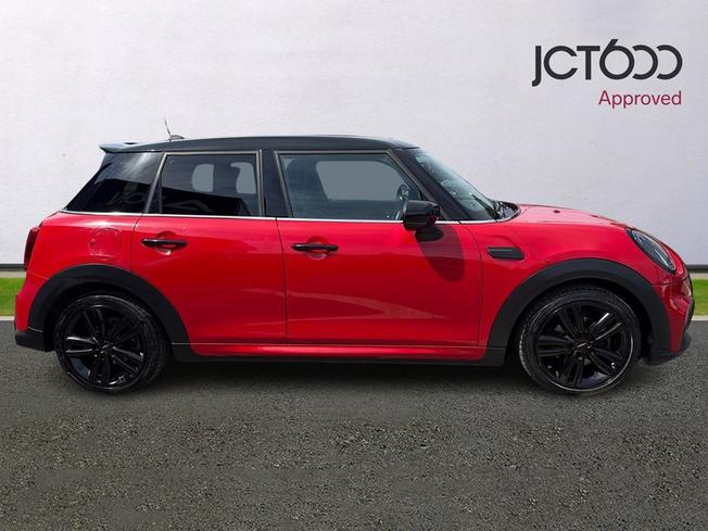 MINI Hatch Photo 4