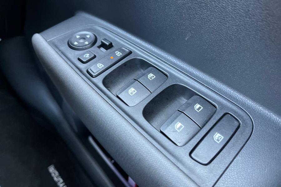 Hyundai INSTER Photo autoimg-03a56e544f67bc3feb18d1f930bd4cd2acac01cc.jpg