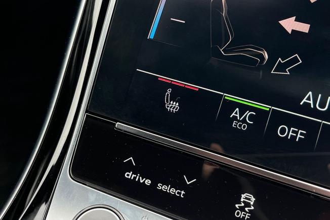 AUDI A8 Photo 35