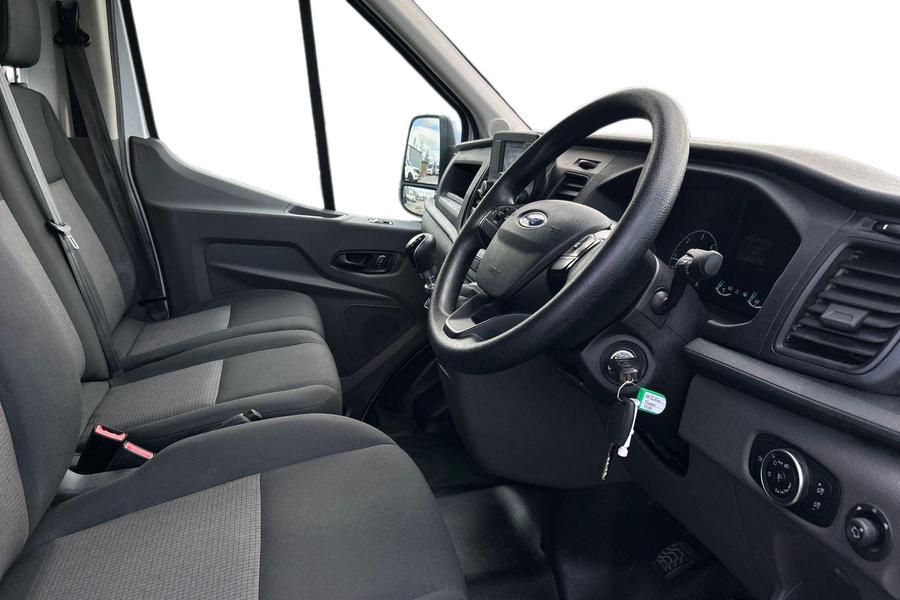 Ford TRANSIT LUTON Photo autoimg-03af2fdc32aaa1ba6ffe3e97b62759a60d50893e.jpg