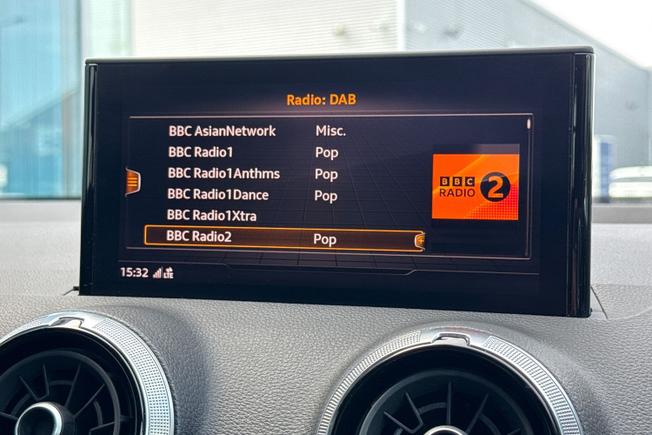 AUDI Q2 Photo 13