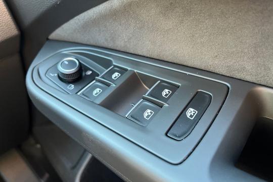 Volkswagen Golf Photo autoimg-03b3fcae3933991a37420cbd169075731112772b.jpg