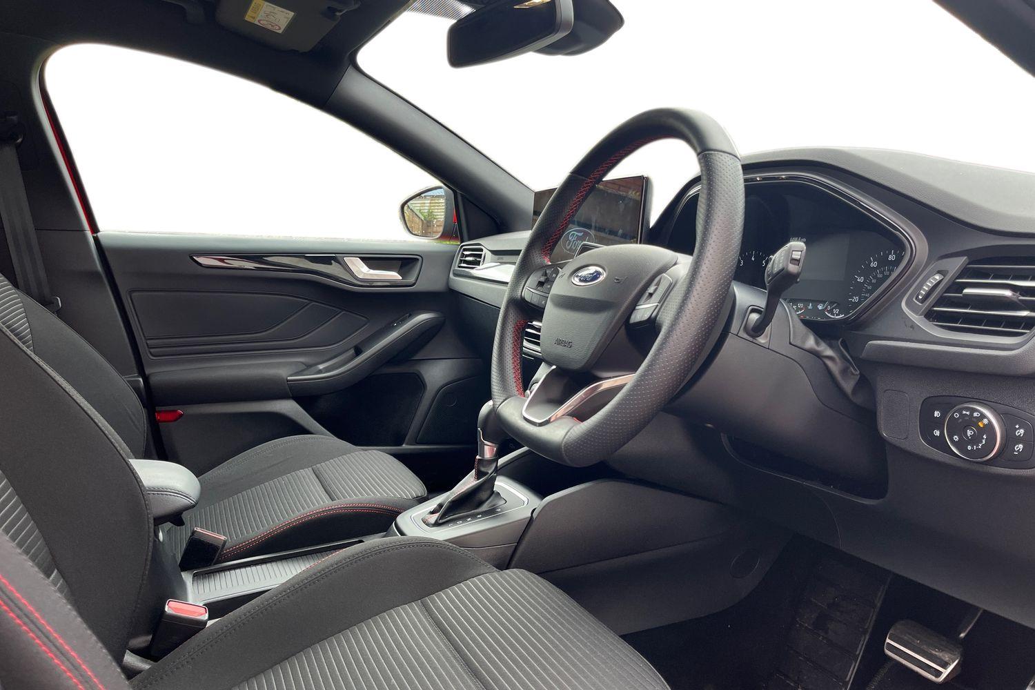 Ford FOCUS Photo 8