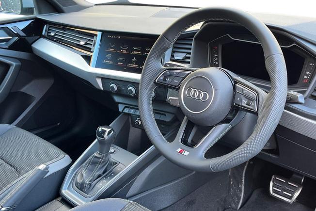 AUDI A1 Photo 6