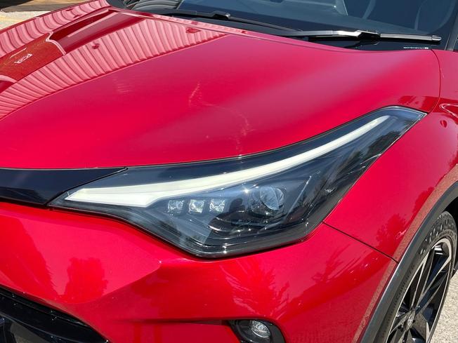 TOYOTA C-Hr Photo 19