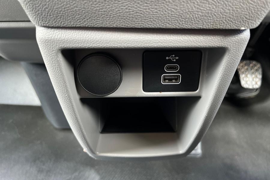 Ford TRANSIT CUSTOM Photo autoimg-03bb6e5c15dfd5a72f2296362aaee24910f237f5.jpg