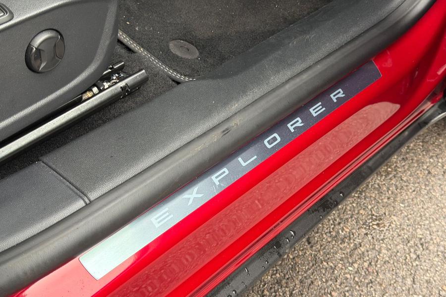 Ford EXPLORER Photo autoimg-03be7c3abd97c6a8f7c3316430574e9c67ab23f5.jpg