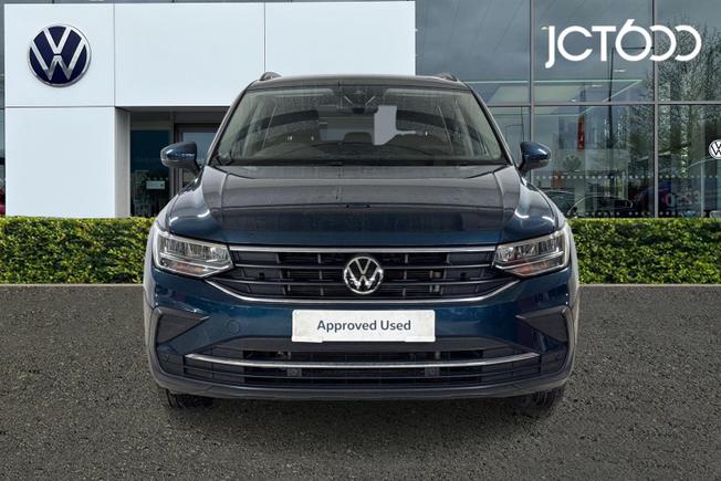 VOLKSWAGEN Tiguan Photo 8