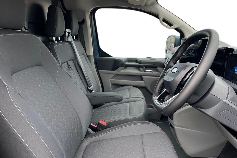 Ford TRANSIT CUSTOM Photo autoimg-03c4a6ab0a5b5b36a2c908c864d11e44a9c8a00b.jpg
