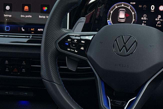VOLKSWAGEN Golf Photo 39