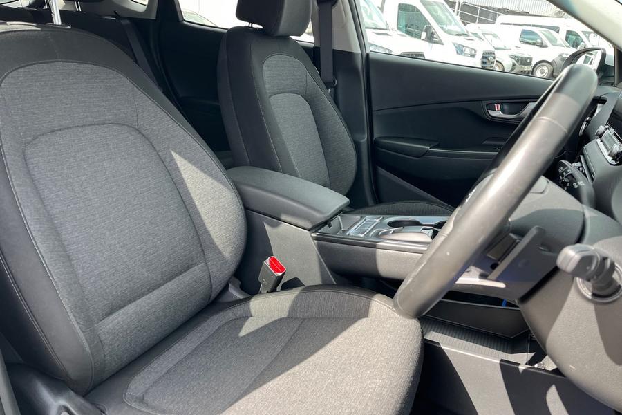 Hyundai KONA Photo autoimg-03cae1163fe244d3ce9274c7f2910130690a5bbf.jpg