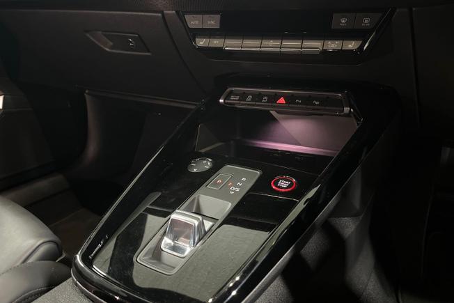 AUDI RS3 Photo 24
