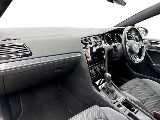 VOLKSWAGEN Golf Photo 2