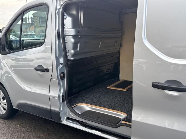 RENAULT Trafic Photo 36