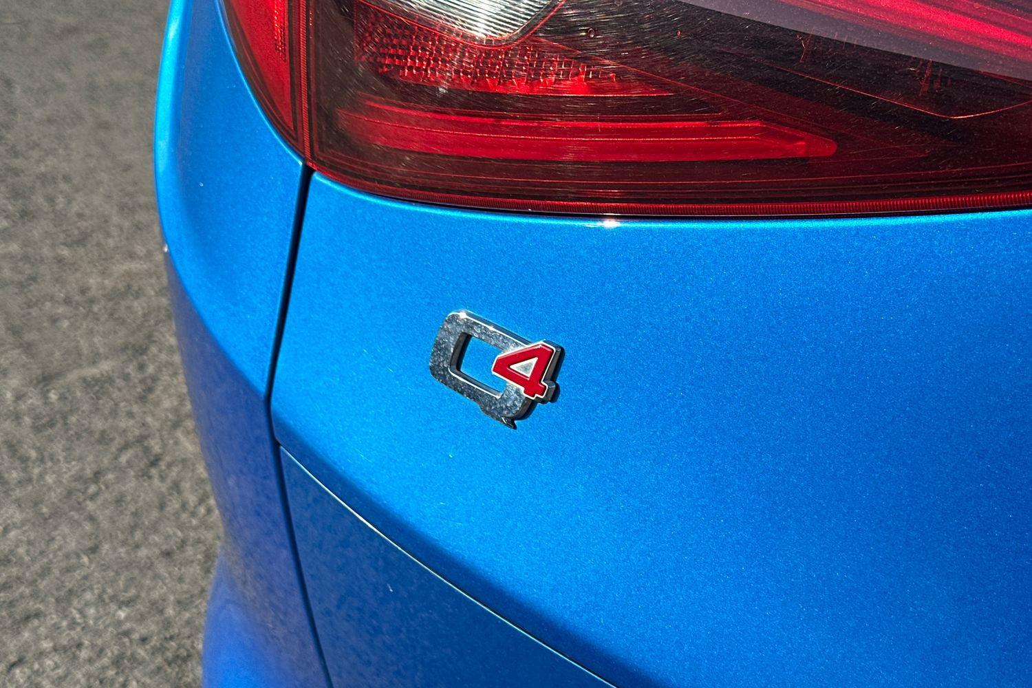 Alfa Romeo STELVIO Photo 32