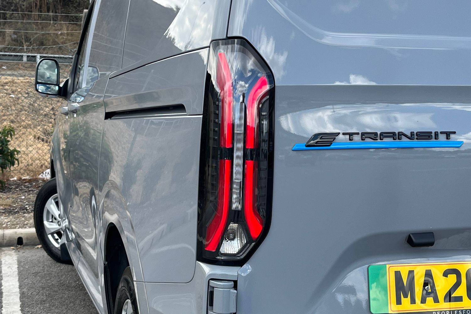 Ford E-TRANSIT CUSTOM Photo 29