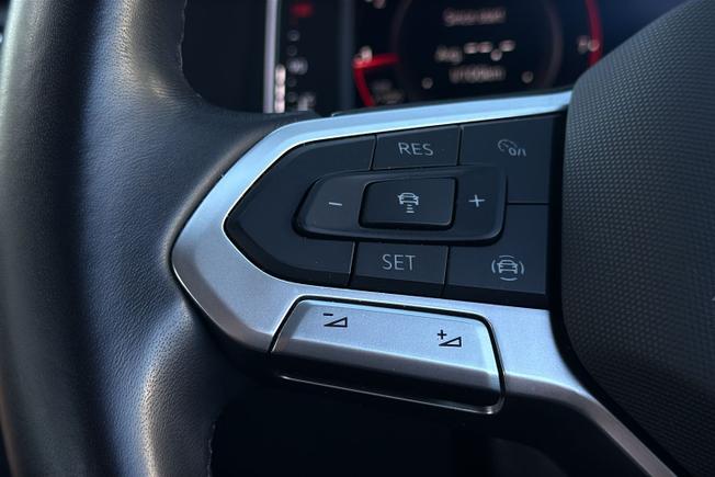 VOLKSWAGEN Tiguan Allspace Photo 16