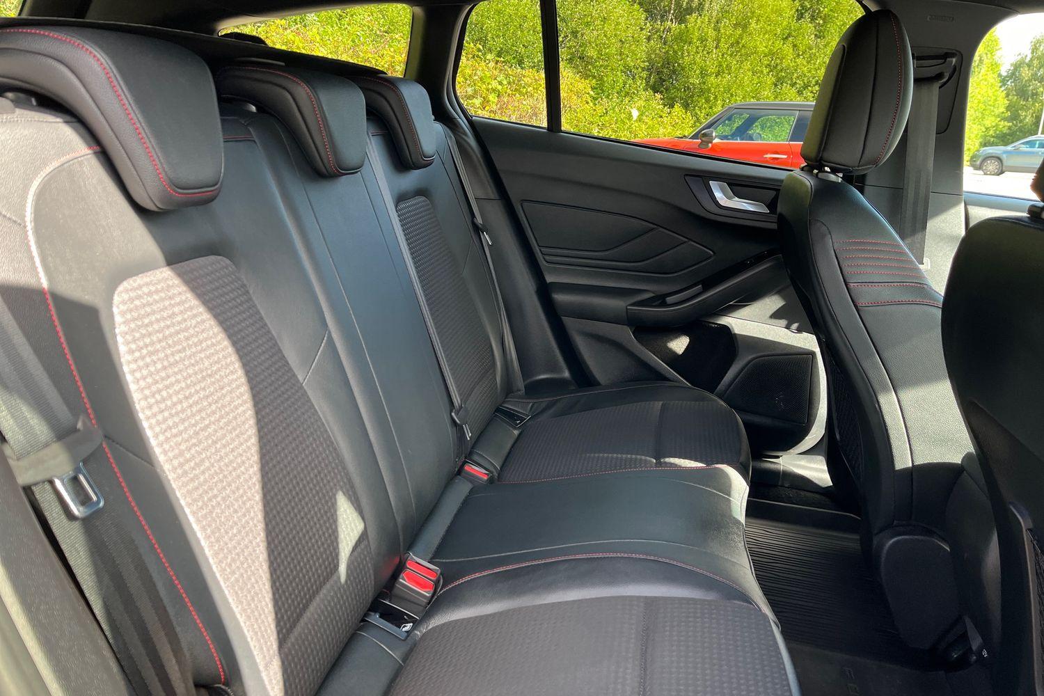 Ford Focus Photo 36