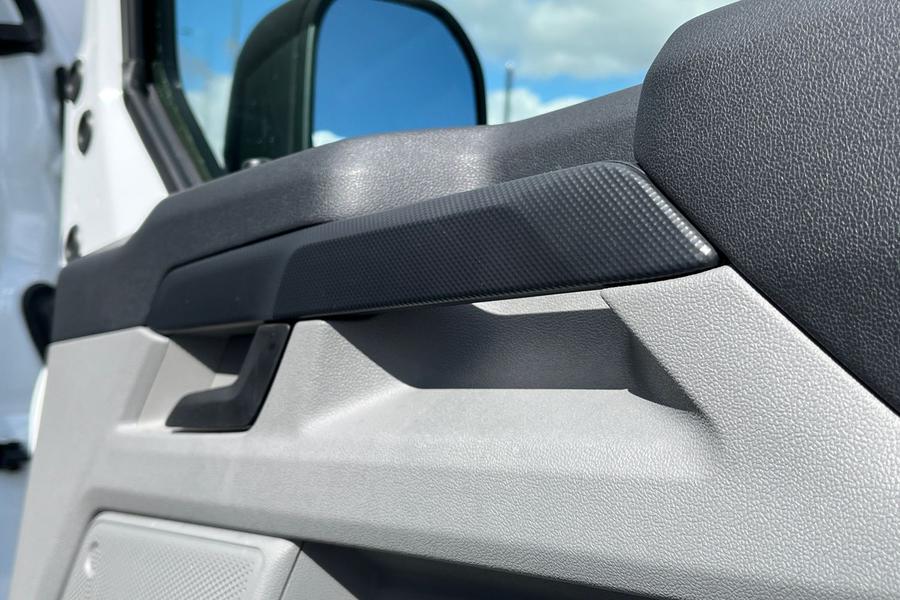 Ford E-TRANSIT CUSTOM Photo autoimg-03e40f396989763d8e9786b7ecb53f4608d4c9c6.jpg