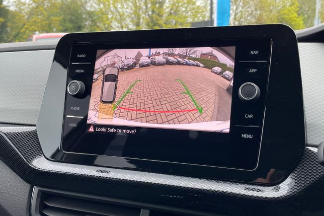 VOLKSWAGEN T-Cross Photo 22