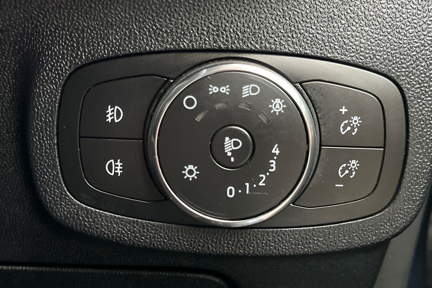 Ford FIESTA Photo 22