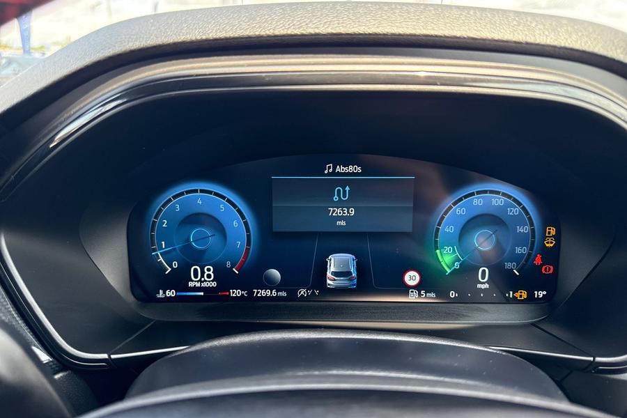 Ford FOCUS Photo autoimg-03ea14fad8f626b046f8799bd8772fa2ab777f8d.jpg
