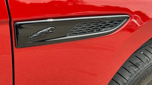 Jaguar F-PACE Photo autoimg-03eb4237c2ab5d5cb995cec8e27432782b8b70a2.jpg