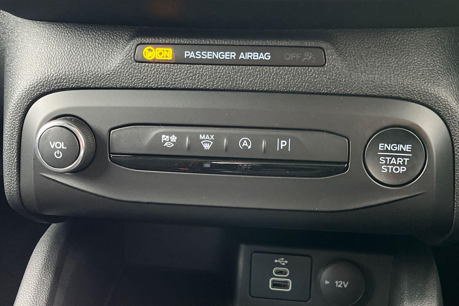 Ford FOCUS Photo 31