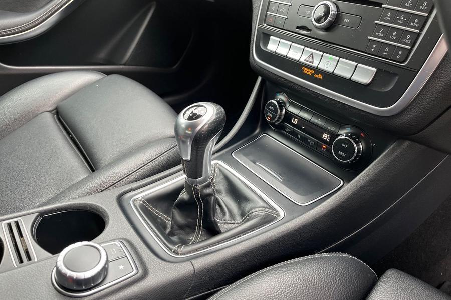 Mercedes-Benz GLA Photo autoimg-03eee2c378473dd7223a1d99094ea0ed9c8a0507.jpg