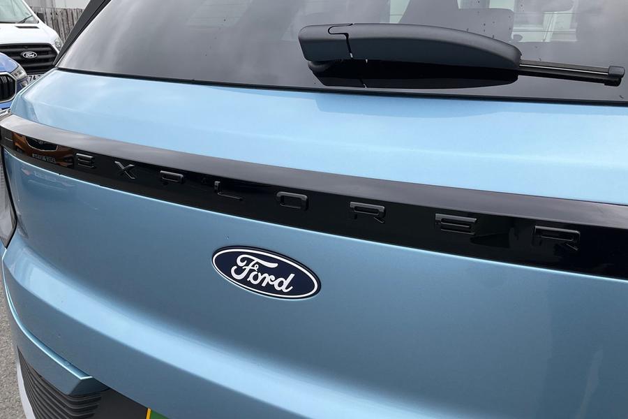 Ford Explorer Photo autoimg-03efd64b8b44428b86222b4347ad2e628049a59a.jpg