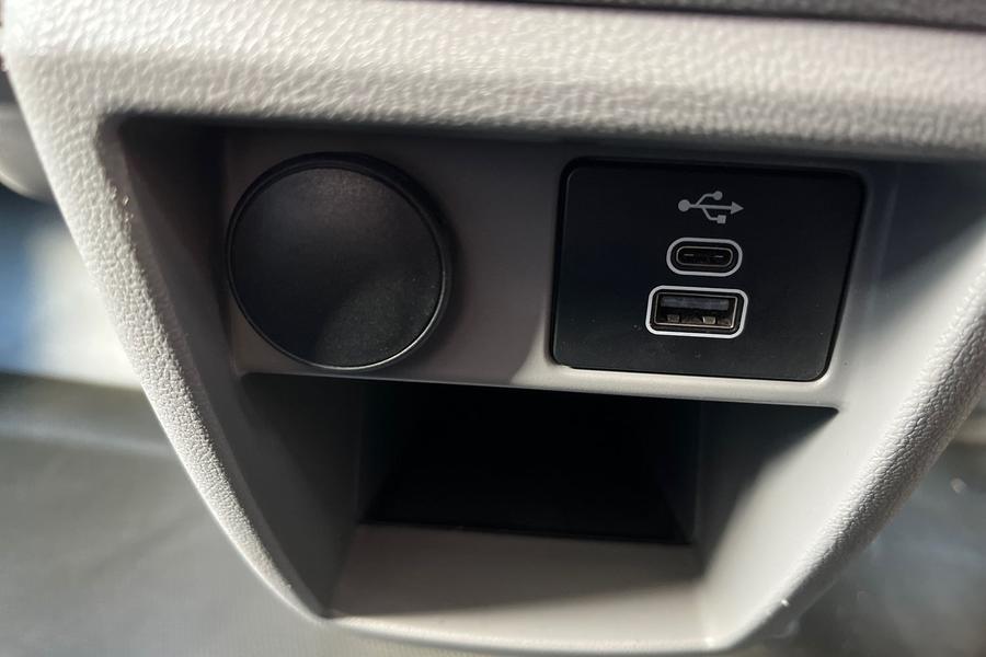 Ford TRANSIT CUSTOM Photo autoimg-03f029474823adf5f23583d932b7d7def41d91e2.jpg