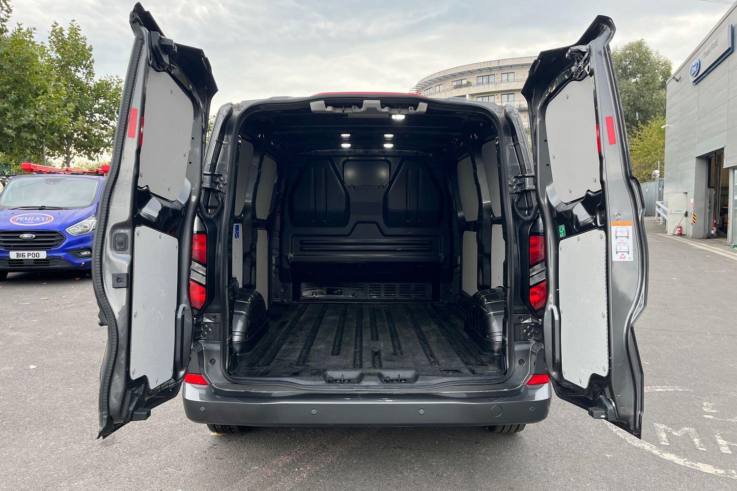 Ford TRANSIT CUSTOM Photo 5