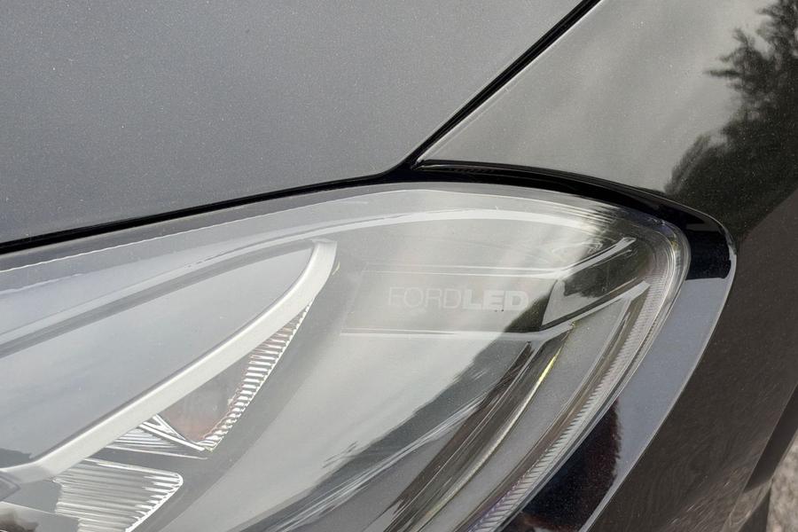 Ford FIESTA Photo autoimg-03f2f727758b0aee03c37e5b66846ad4b7154a61.jpg
