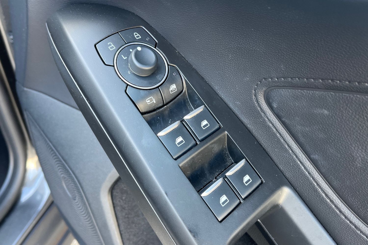 Ford Focus Photo 15