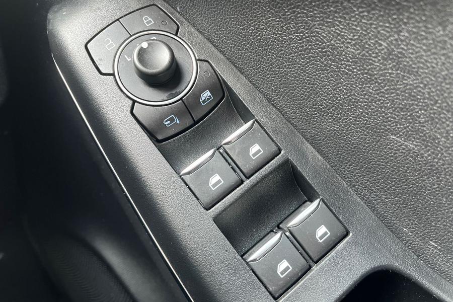 Ford PUMA Photo autoimg-04014d91fcb0ad83445b6d2648cc0f43557f199c.jpg