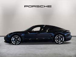 PORSCHE Taycan Photo 4