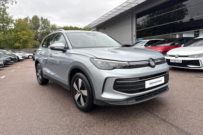 VOLKSWAGEN Tiguan Photo 21
