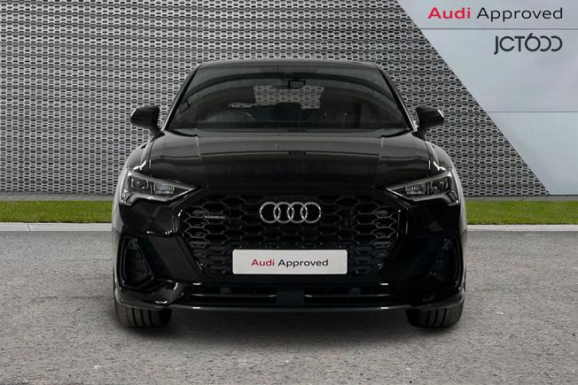 AUDI Q3 Photo 8