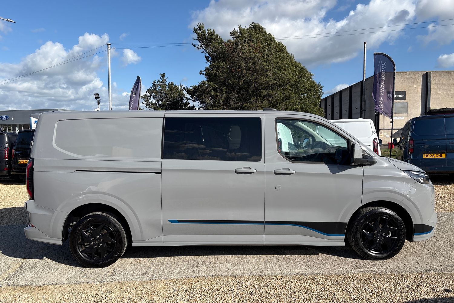 Ford TRANSIT CUSTOM Photo 23
