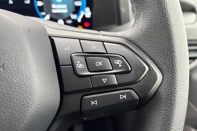 VOLKSWAGEN Transporter Photo 17