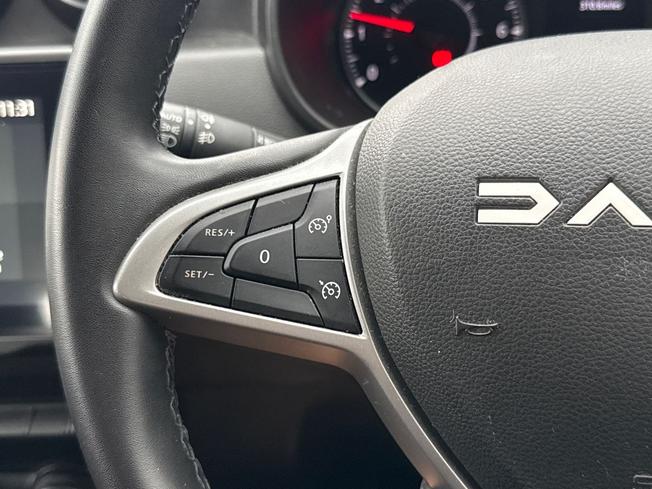 DACIA Duster Photo 16