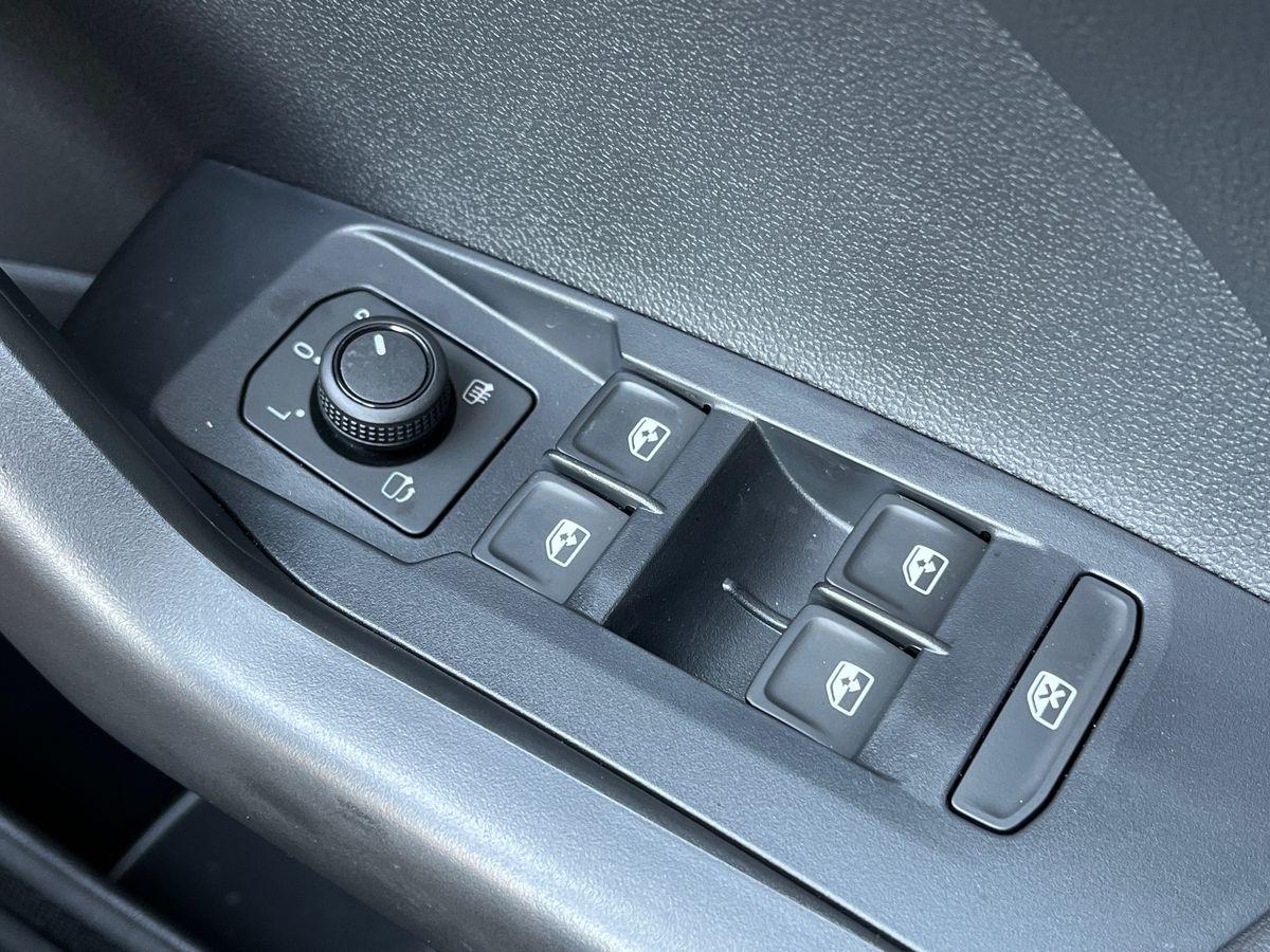 Volkswagen T-cross Photo autoimg-041534fc58c8dd1c6618fa72811453c99d715830.jpg