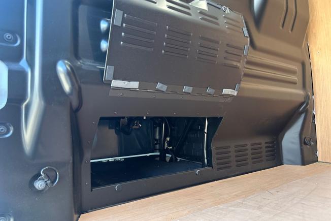 VOLKSWAGEN Transporter Photo 37