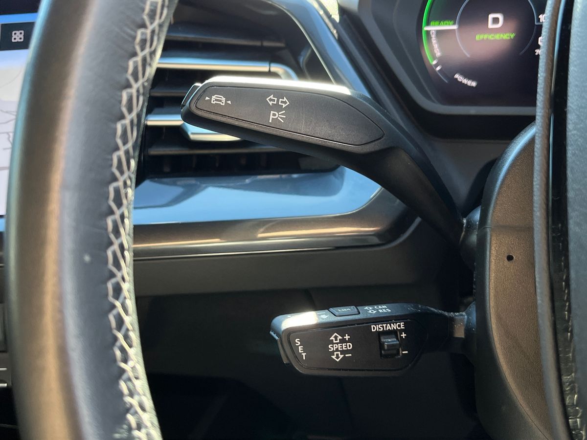 Audi Q4 e-tron Photo 34