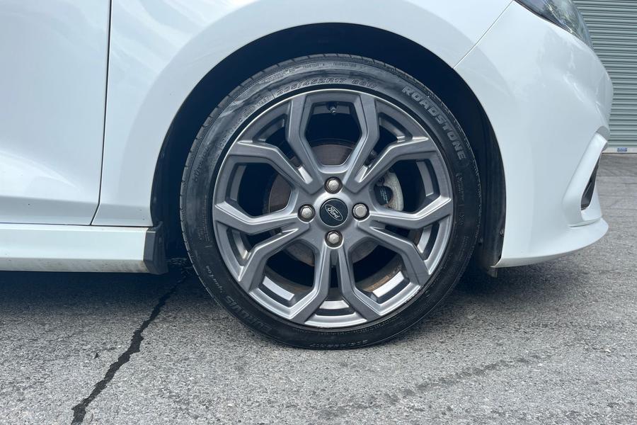 Ford FIESTA Photo autoimg-041b8243e138cfa1fc2b7f444510f12bba94503e.jpg