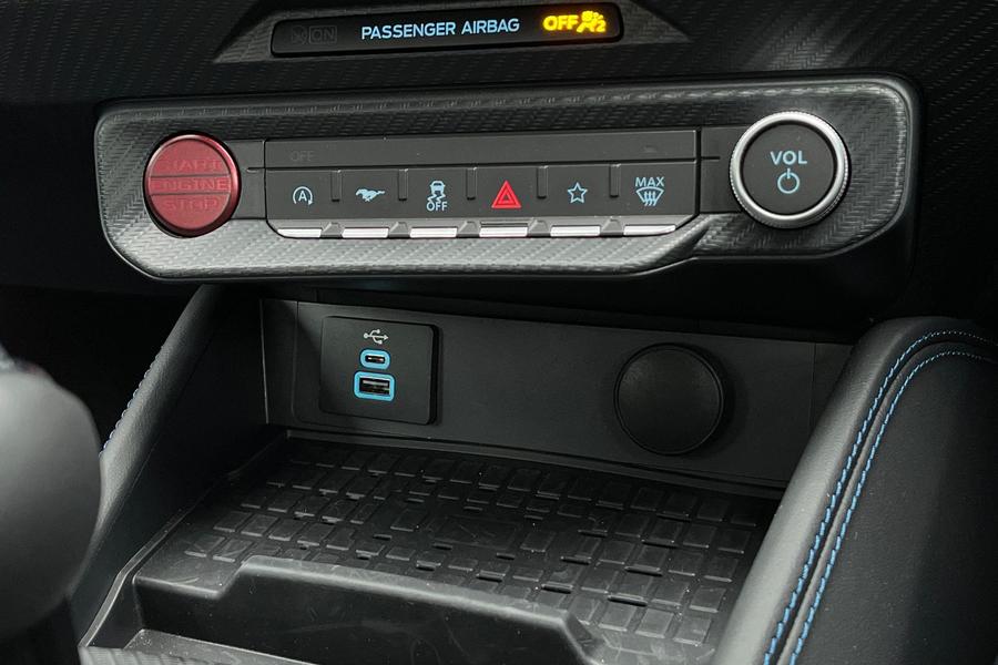 Ford Mustang Photo autoimg-041f72a3d71a7e06fb384fd7403f61af9f03e86e.jpg